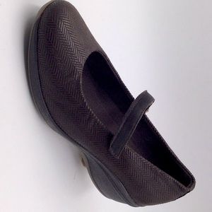 Arcopedico R7 Brown Mary Jane. Euro size 37 US 6-5 - 7